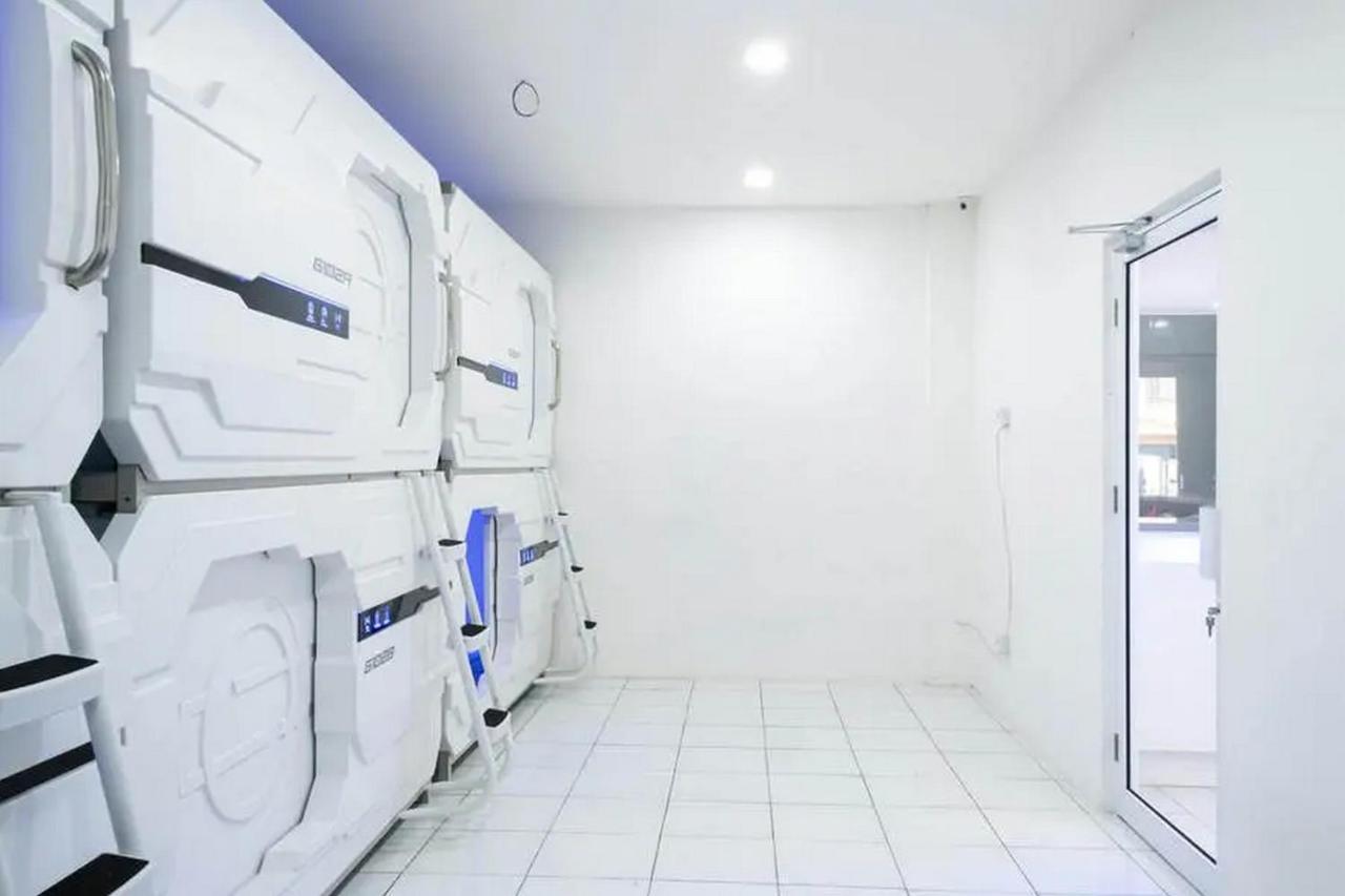 Reddoorz Hostel Near Taman Puring Jakarta Kültér fotó