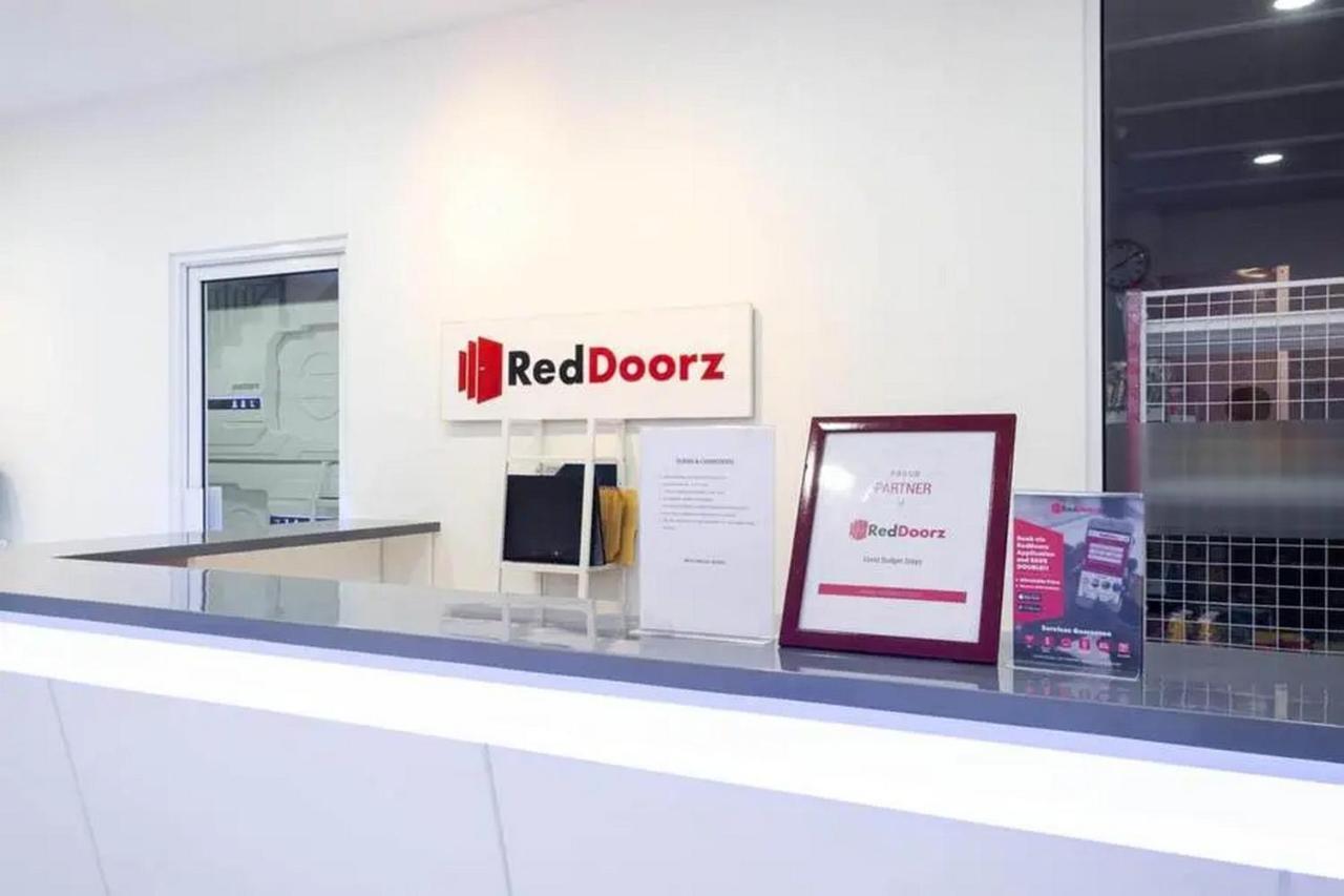 Reddoorz Hostel Near Taman Puring Jakarta Kültér fotó