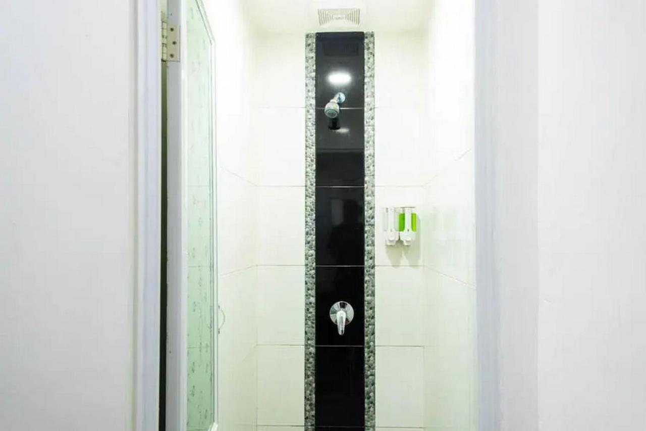 Reddoorz Hostel Near Taman Puring Jakarta Kültér fotó