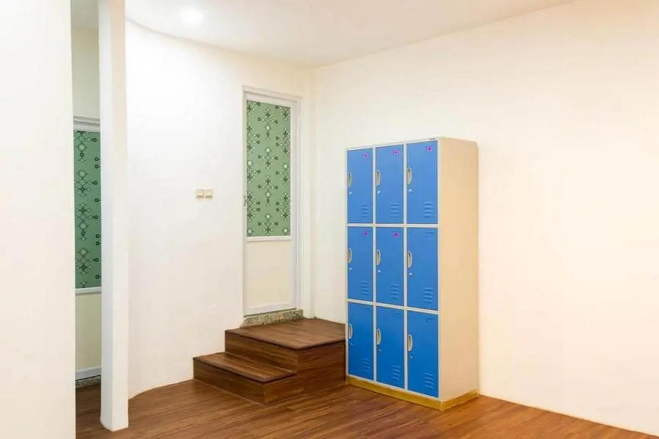 Reddoorz Hostel Near Taman Puring Jakarta Kültér fotó